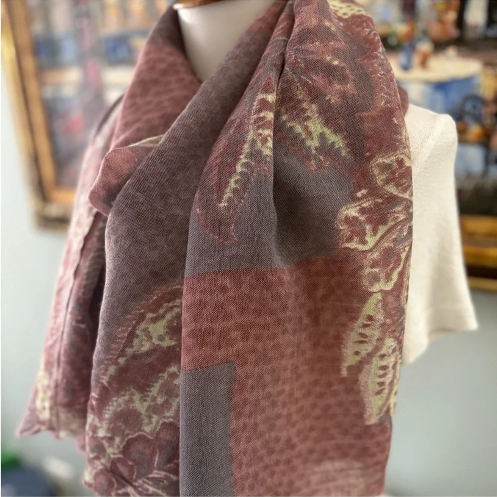 Nalini Originals 100% Wool Oversized Scarf Wrap Shawl NWT Floral Paisley